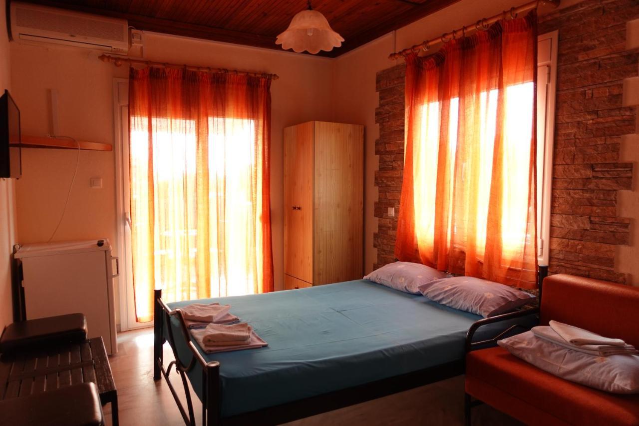 Camping Mitikas And Bungalows Plaka Litóchoro Exterior foto