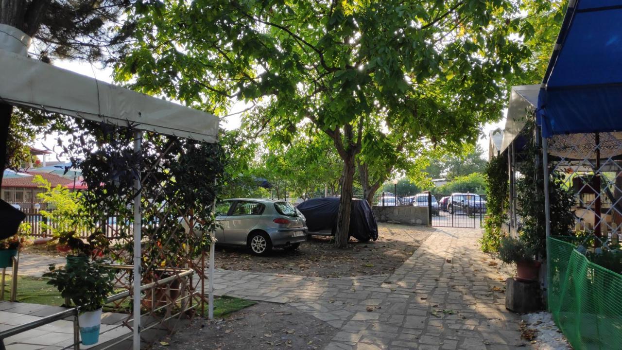 Camping Mitikas And Bungalows Plaka Litóchoro Exterior foto