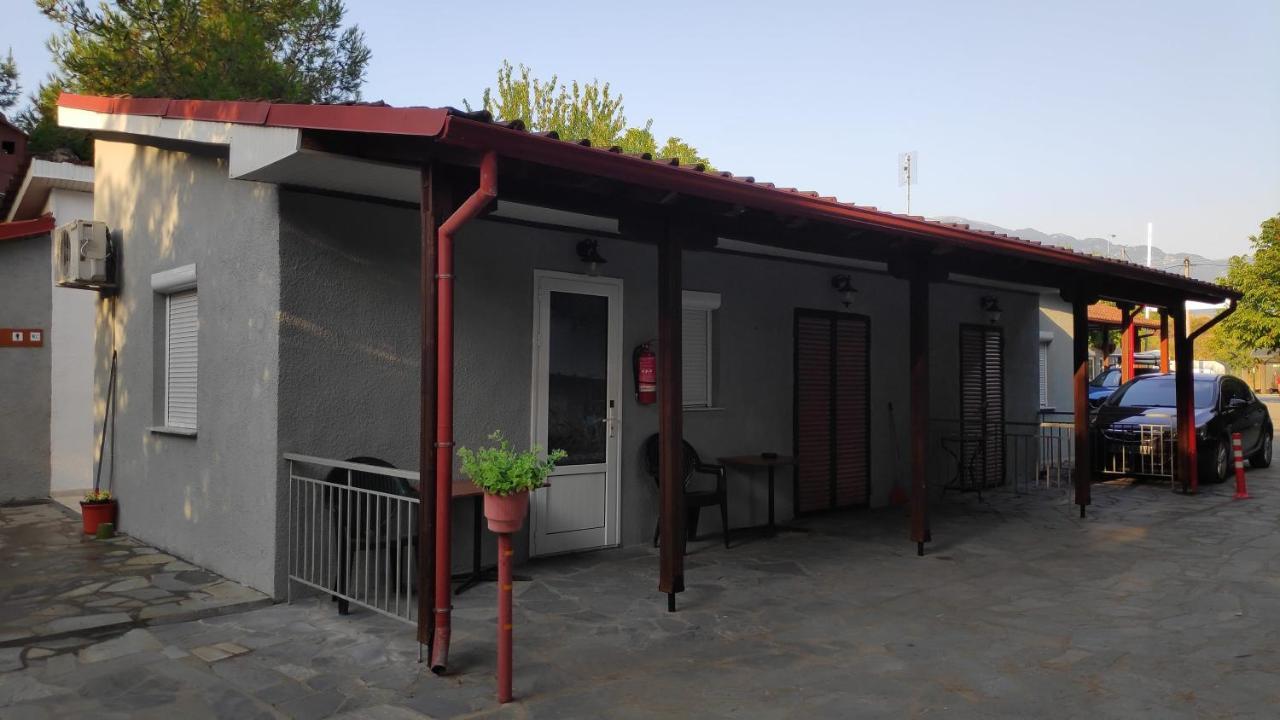 Camping Mitikas And Bungalows Plaka Litóchoro Exterior foto