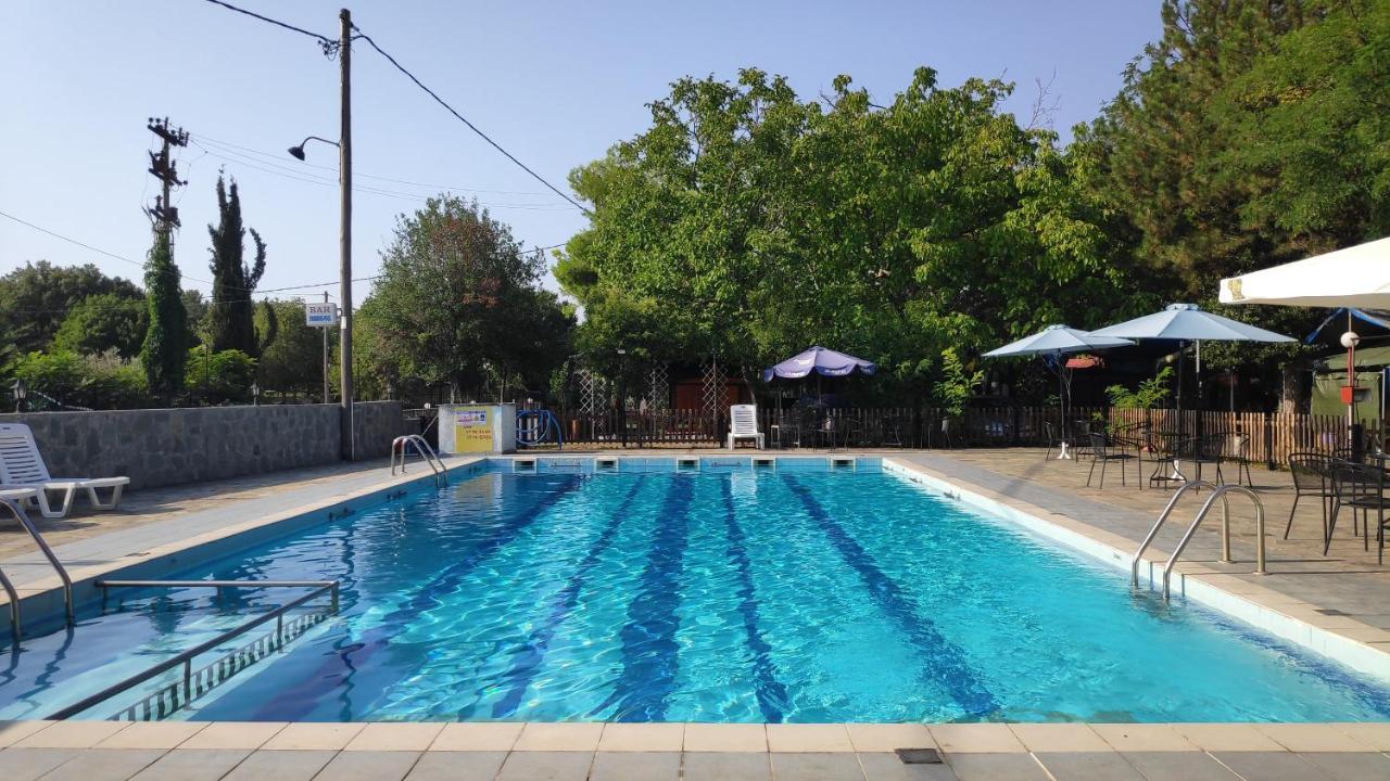 Camping Mitikas And Bungalows Plaka Litóchoro Exterior foto